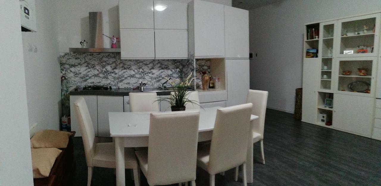 Отель Casa Nuccia 2 Милан Экстерьер фото